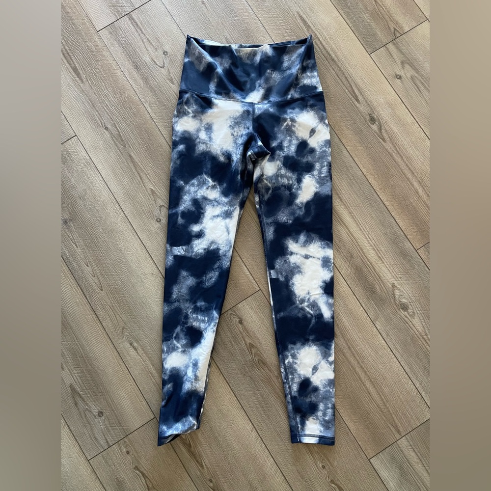 Old Navy Black and White Leggings